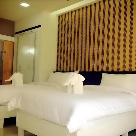 Med Room Korat Накхонратчасима Экстерьер фото
