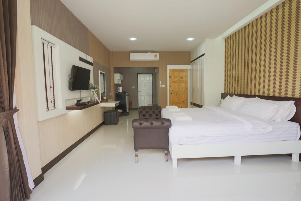 Med Room Korat Накхонратчасима Экстерьер фото