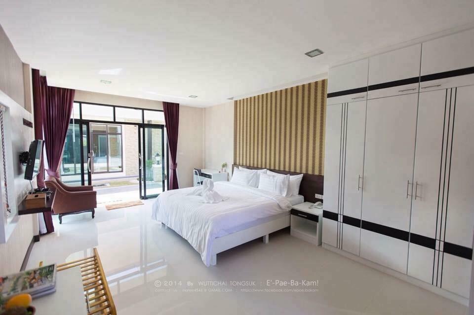 Med Room Korat Накхонратчасима Экстерьер фото